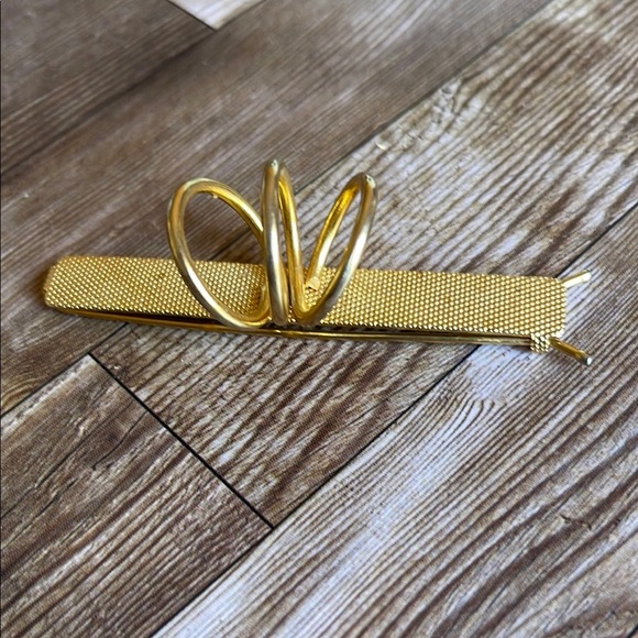 other Accessories - Chic Gold Vintage hair clip